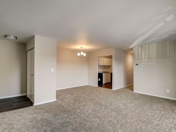 Hillsdale Manor Apartments