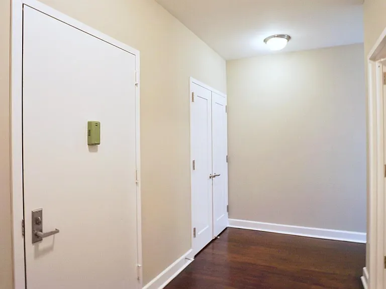 90 Bay Street Lndg #4B — Photo 4