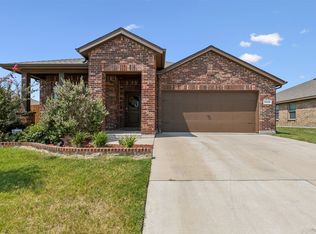 9425 Fox Hill Dr, Fort Worth, TX 76131