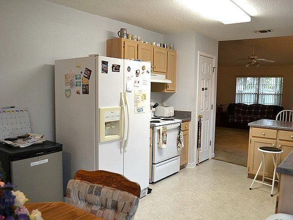 5th image of 3921 Holleyberry Ln