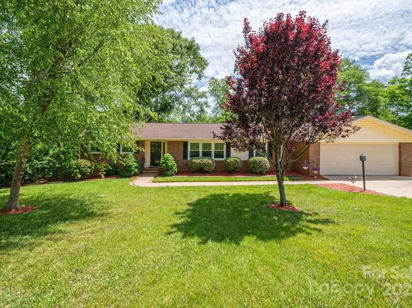 227 Country Club Cir, Shelby, NC 28150