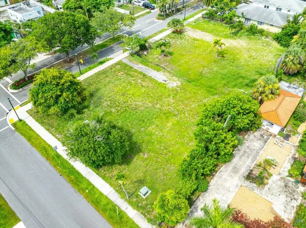 215 SE 5th Street, Delray Beach, FL 33483