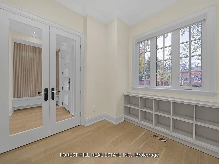 132 Lothian Ave — Photo 5