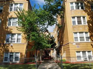 834 N Massasoit Ave APT 2A, Chicago, IL 60651