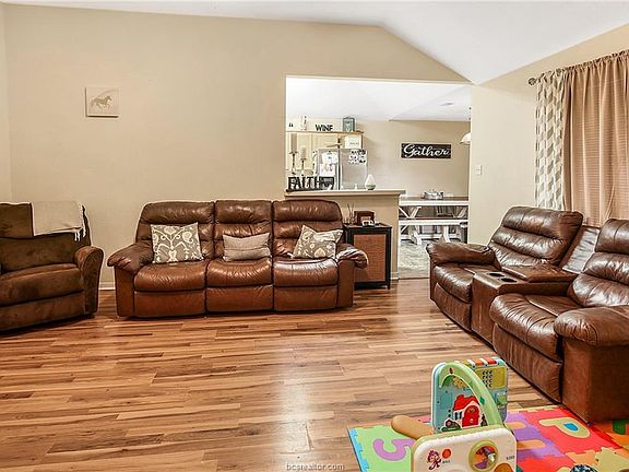 4th image of 3524 Wild Plum St