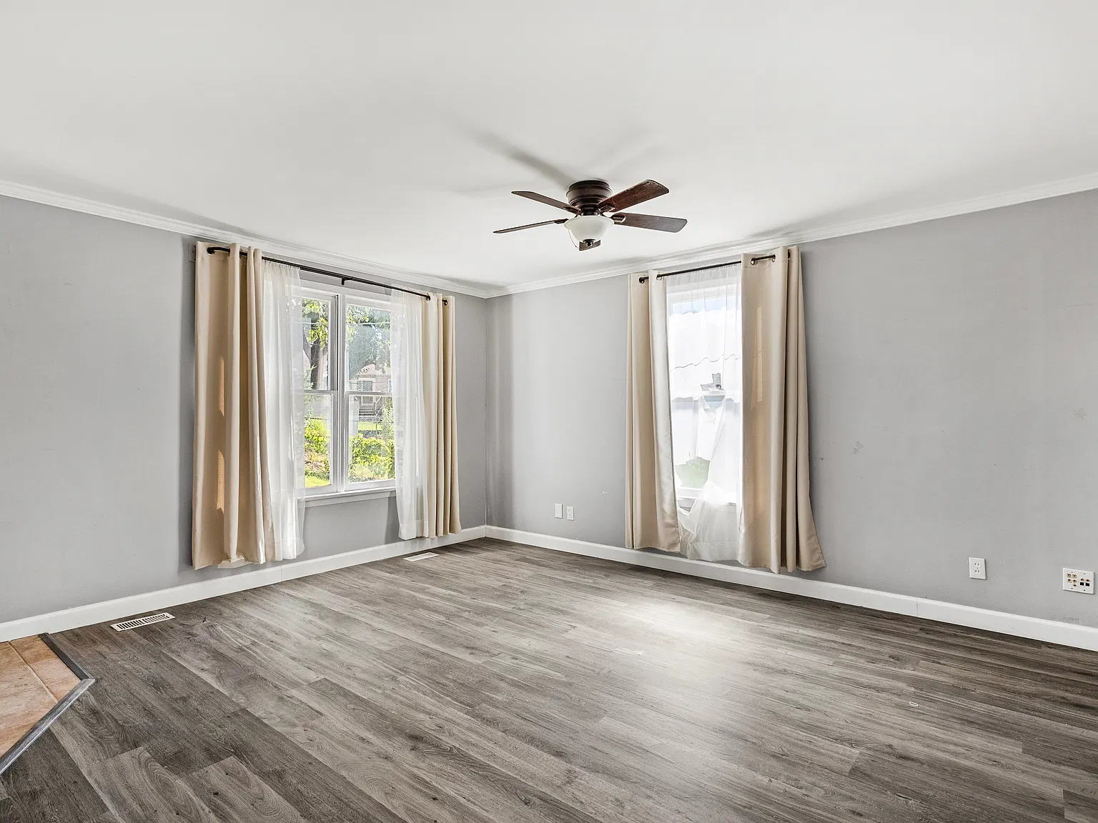 3 bed, 1.5 bath, 1207 sqft, $1,800 — Photo 4
