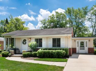 305 Chipili Dr, Northbrook, IL