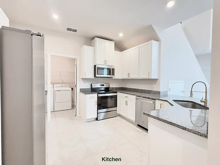 2129 Laceflower Dr — Photo 6