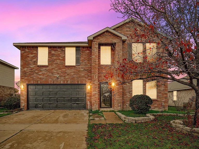 2136 Dayton Ln — Photo 31
