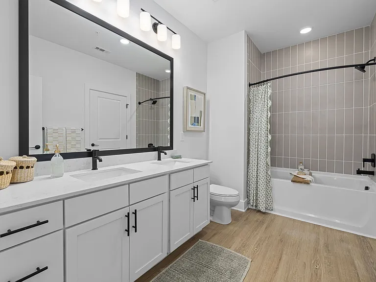 The Lindley at Grove 98 — Photo 30