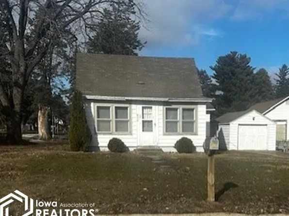 636 1st St NE, Britt, IA 50423