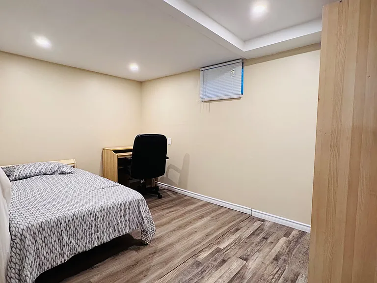170 Louth St #BASEMENT — Photo 18