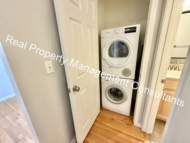 4211 Clark Ave #3 — Photo 11