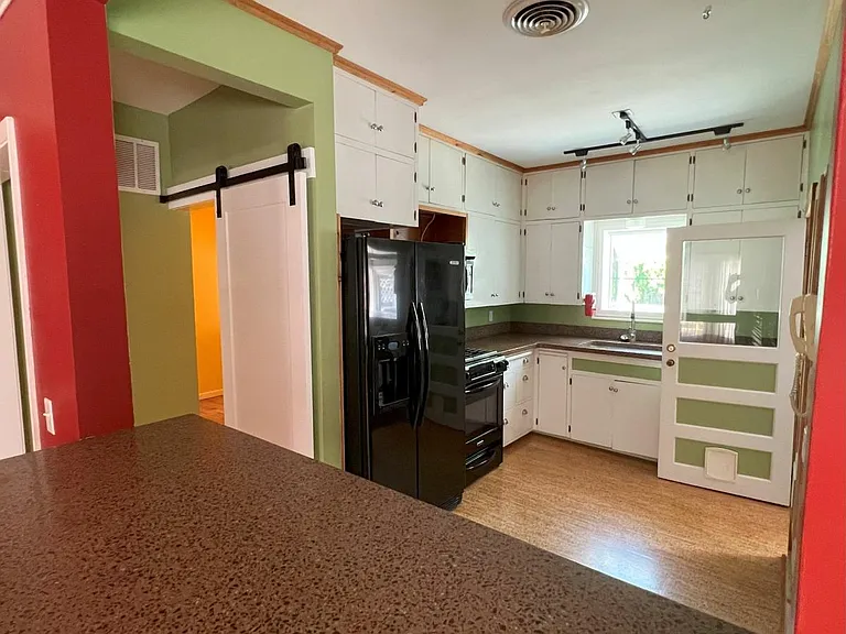 76 N K St — Photo 7