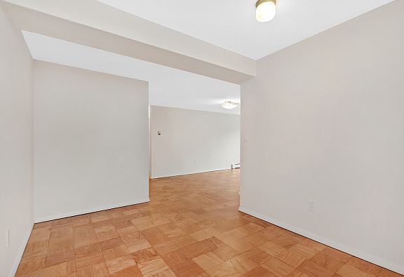 4th image of 287 Harvard St Ste 2