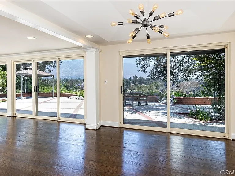 850 Chula Vista Ave — Photo 8