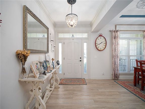 5th image of 126 Autumn Ridge Ct