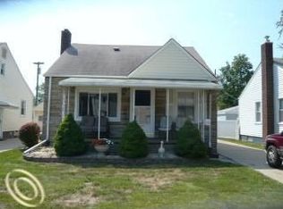 1537 Goddard St, Wyandotte, MI 48192