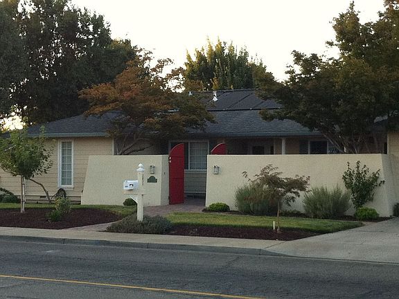 2nd image of 2031 E Hawkeye Ave