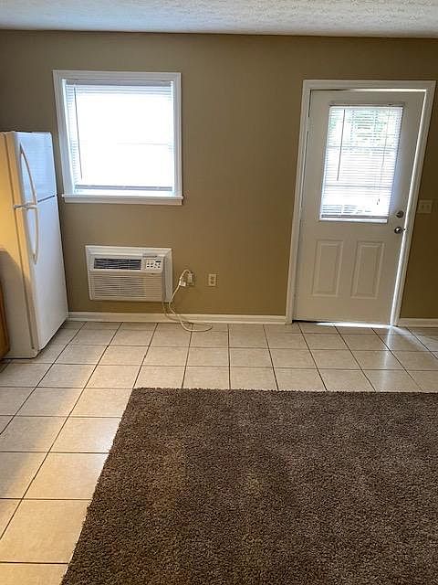 1st image of 217 Churchill Dr #4