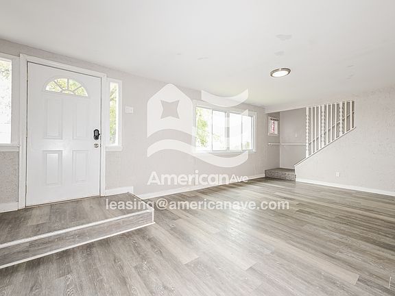 2-Living Room