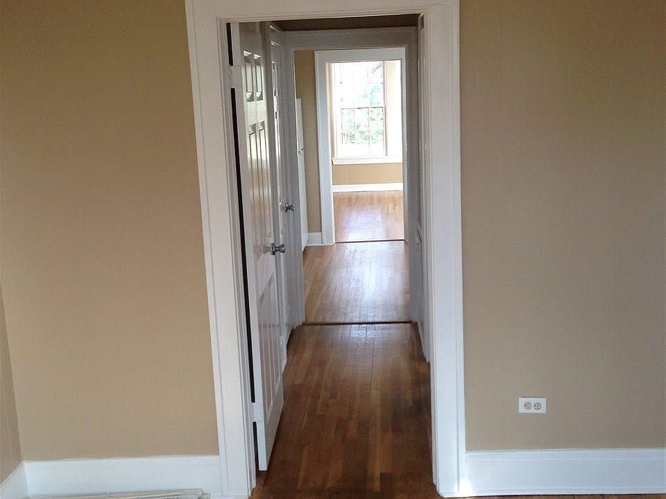 2nd image of 208 W Phillips St #201