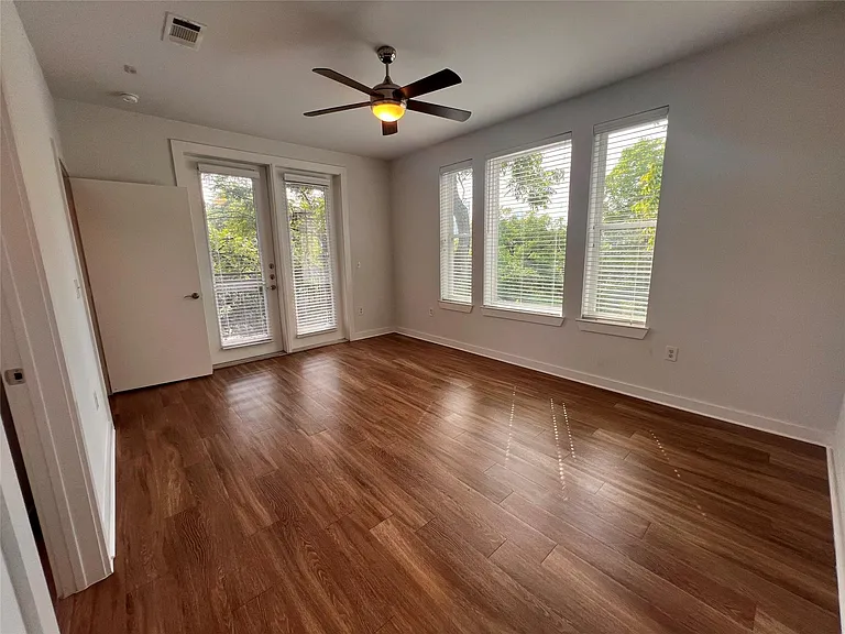 1900 Barton Springs Rd #4041 — Photo 7