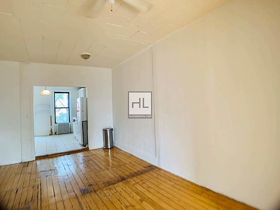 3rd image of 326 Van Brunt St APT 3R