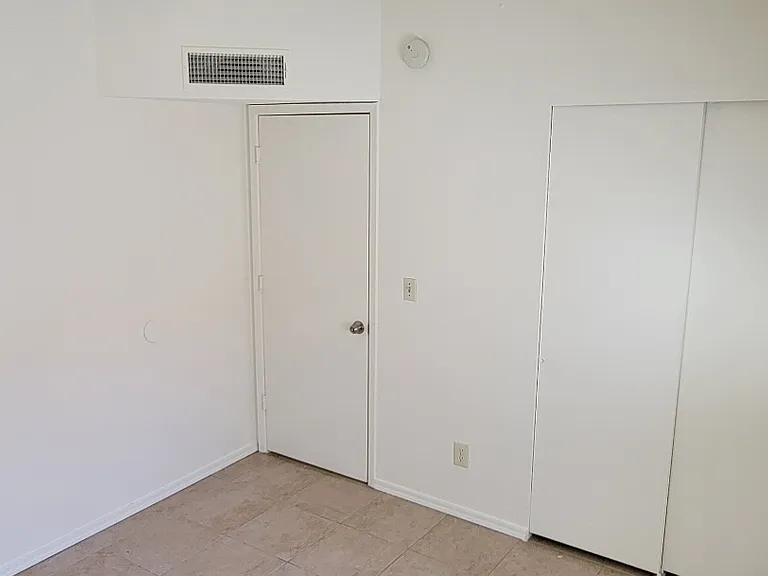 284 S Highland Ave #284 — Photo 3