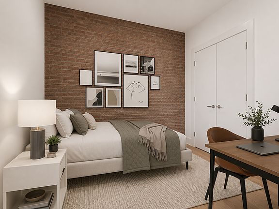 4th image of 315 E 10th St APT 4R