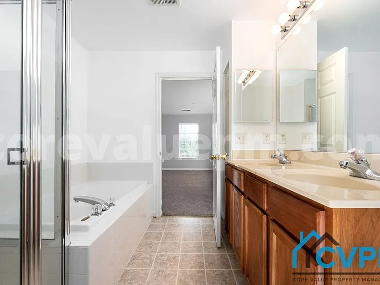 1934 Hackberry Ct — Photo 25