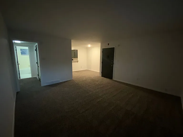 Library Place Apartments — Photo 4