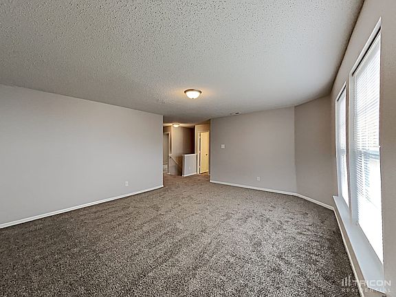 5th image of 10832 Woods Dr