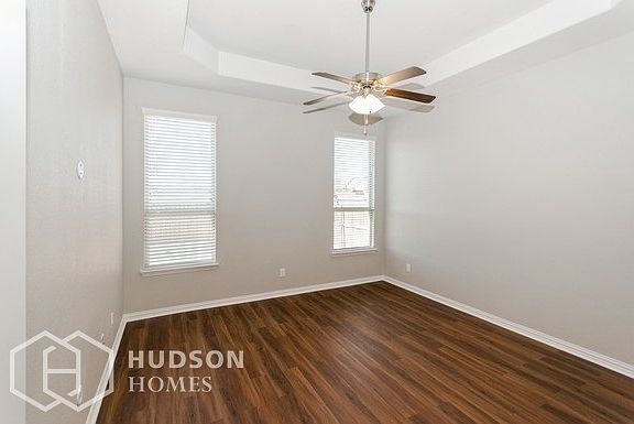 5th image of 109 Mineral Point Dr
