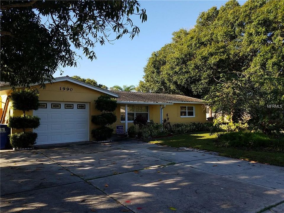 1st image of 1990 74th Ave N