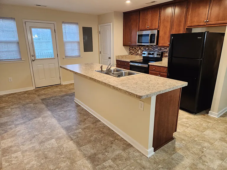 1344 Stone Ridge Park Loop — Photo 11
