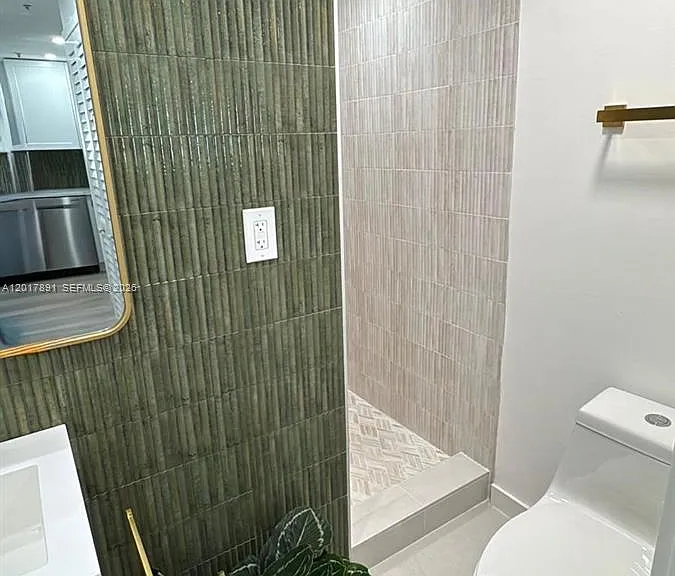 3052 SW 27th Ave #102 — Photo 4