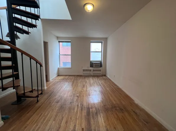 249 East 30th Street image 1 of 17