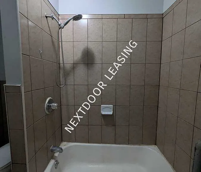 21 Bergen Ave #2M — Photo 5