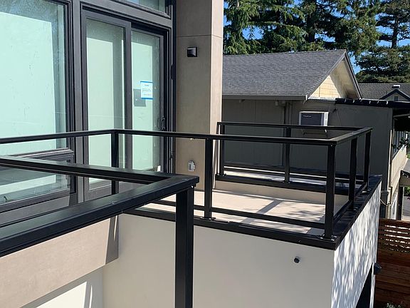 4th image of 524A Capitola Ave #A