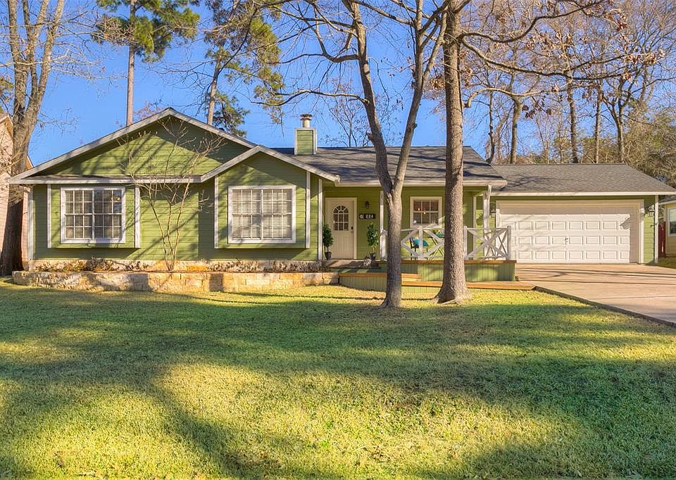 Beautiful three bedroom, two bath, with two car garage home located in the sought after lakefront subdivision of Clear Water Cove.
