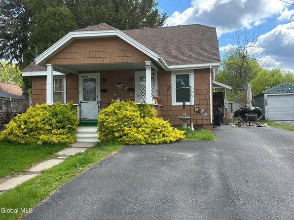 8 Maple Avenue, Gloversville, NY 12078
