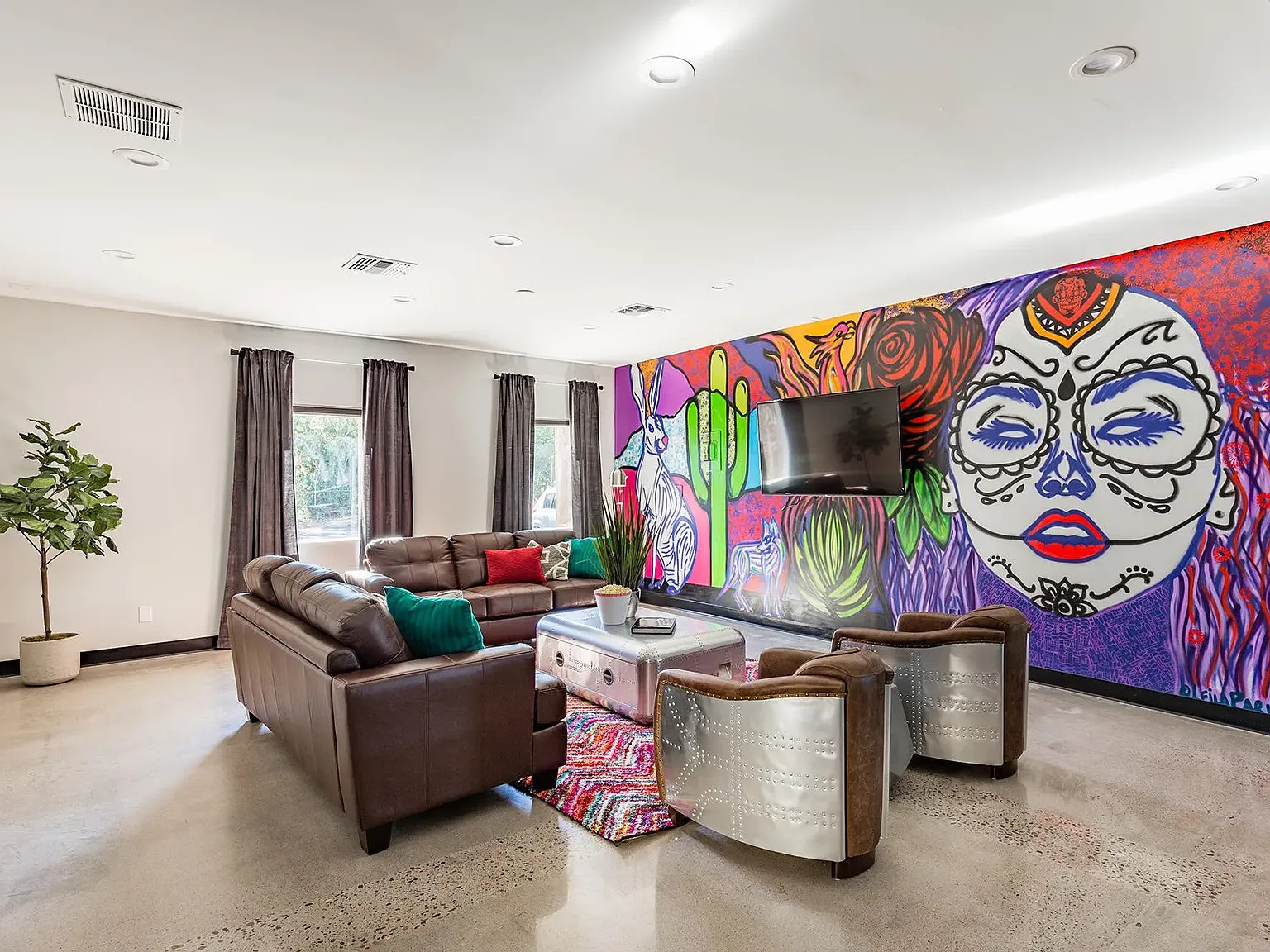 6 bed, 4000 sqft, $10,995 — Photo 3