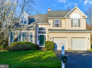 61 York Dr, Princeton, NJ 08540