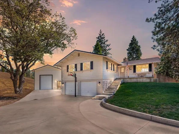1026 North St, Yreka, CA 96097