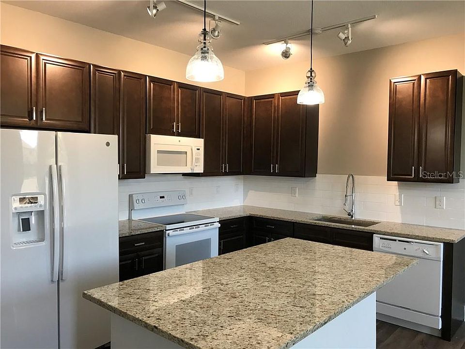 1st image of 1757 Houston St #4