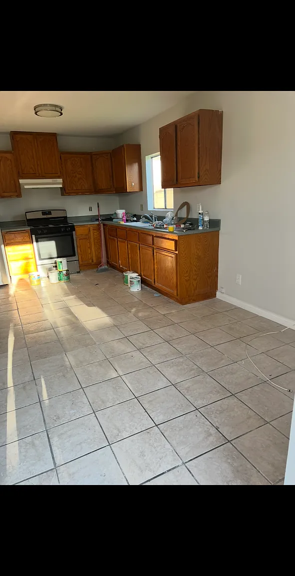 2 bed, 800 sqft, $2,500 — Photo 4
