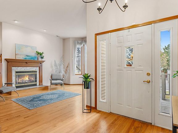 4th image of 2608 Eastwood Ave