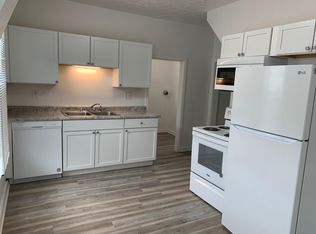 1017 S 6th St, Lincoln, NE 68508