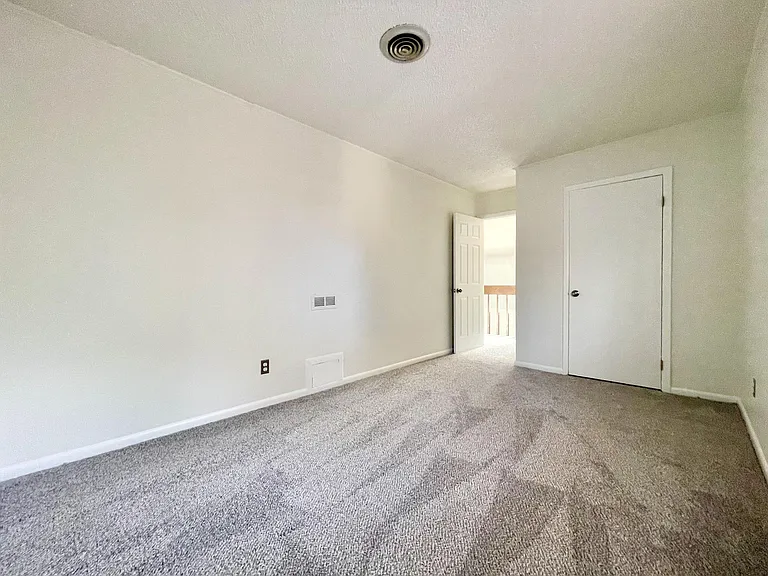 1723 Rueger St — Photo 24